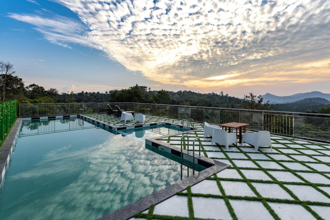 Hotel White House, Munnar Eksteriør billede