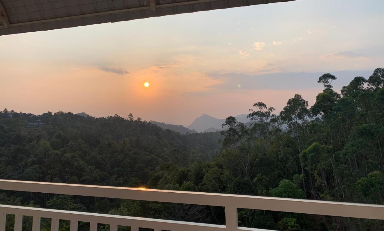 Hotel White House, Munnar Eksteriør billede